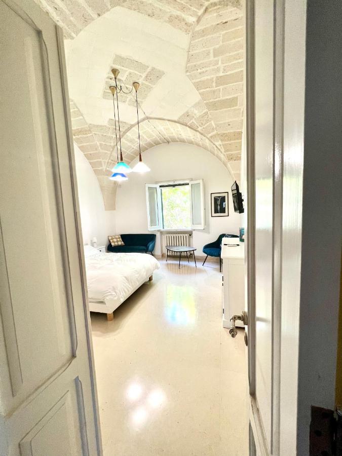 Latiano Villa Encantamiento - Dimora Gelsomino - Masseria Storica Nel Cuore Della Puglia Con Piscina מראה חיצוני תמונה