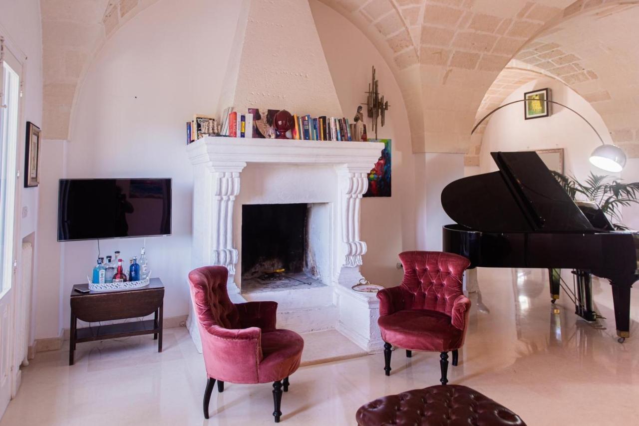 Latiano Villa Encantamiento - Dimora Gelsomino - Masseria Storica Nel Cuore Della Puglia Con Piscina מראה חיצוני תמונה