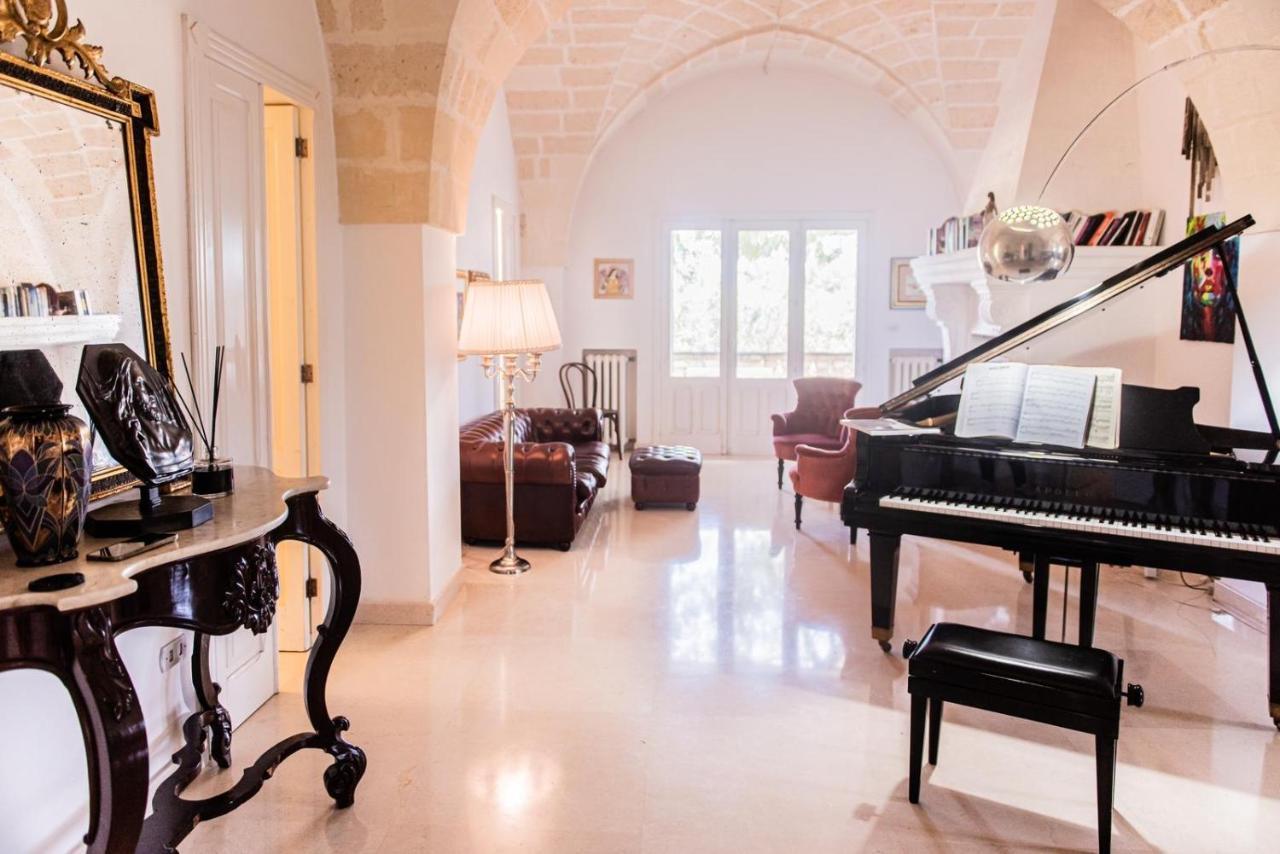 Latiano Villa Encantamiento - Dimora Gelsomino - Masseria Storica Nel Cuore Della Puglia Con Piscina מראה חיצוני תמונה