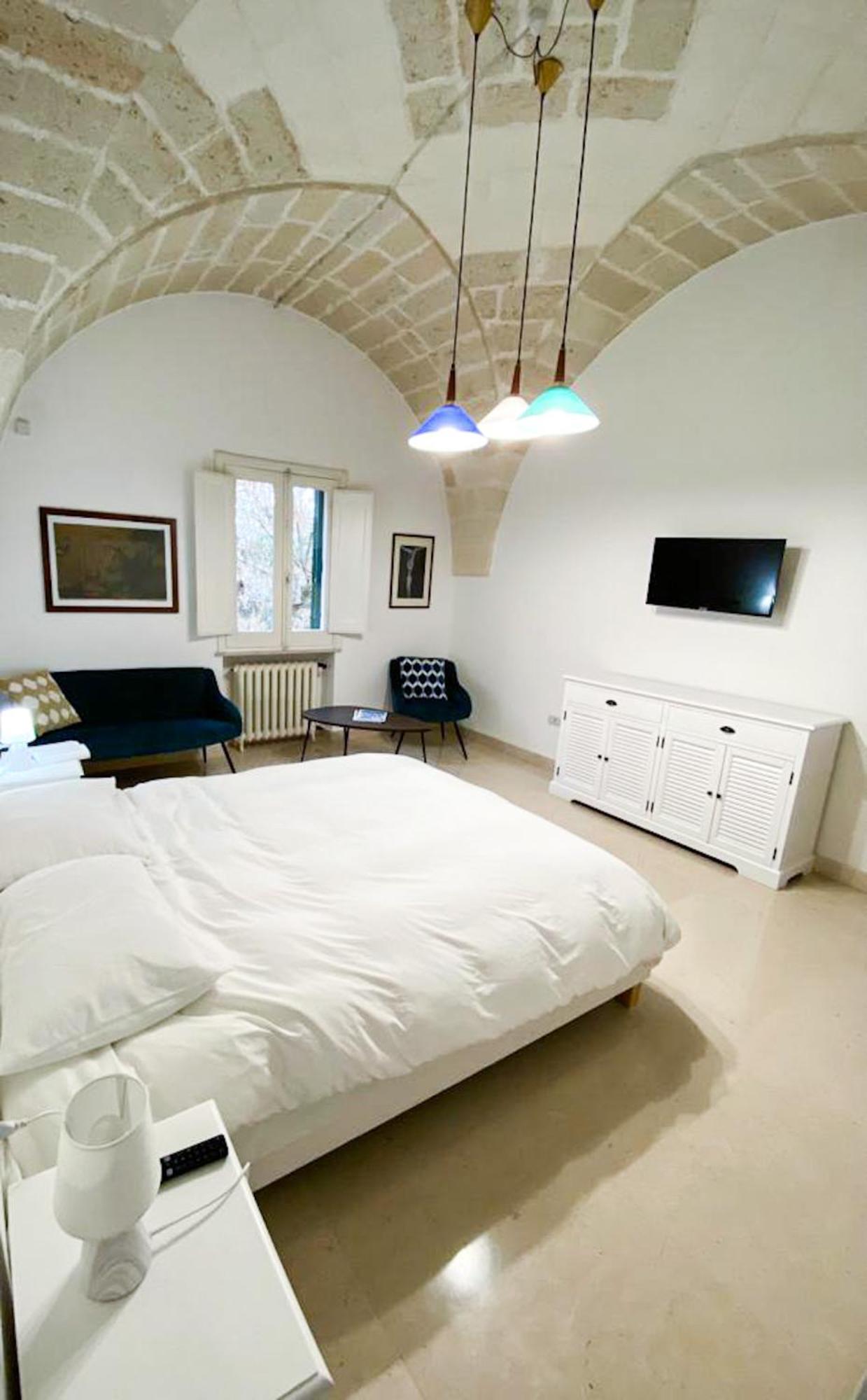 Latiano Villa Encantamiento - Dimora Gelsomino - Masseria Storica Nel Cuore Della Puglia Con Piscina מראה חיצוני תמונה