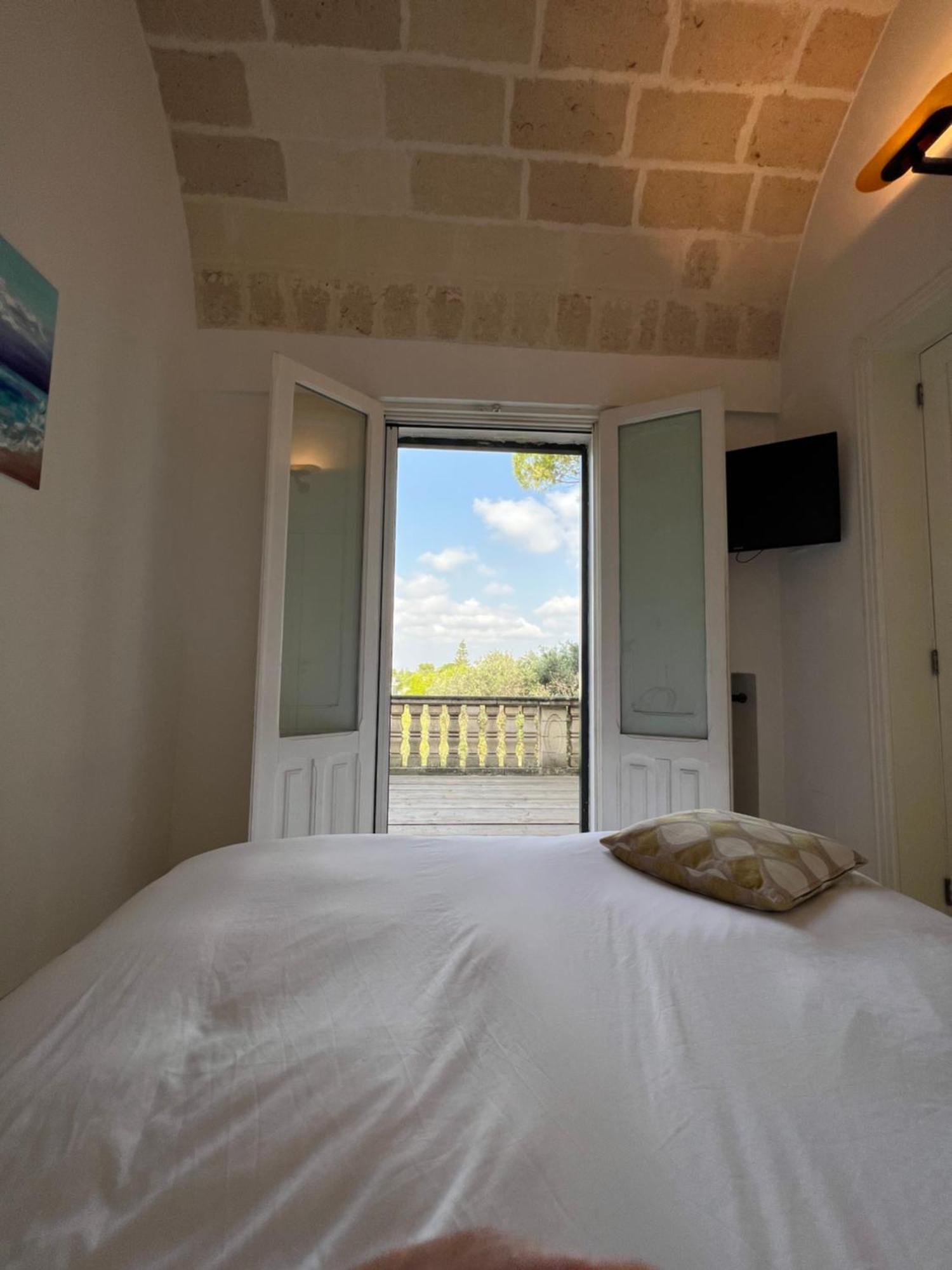 Latiano Villa Encantamiento - Dimora Gelsomino - Masseria Storica Nel Cuore Della Puglia Con Piscina מראה חיצוני תמונה